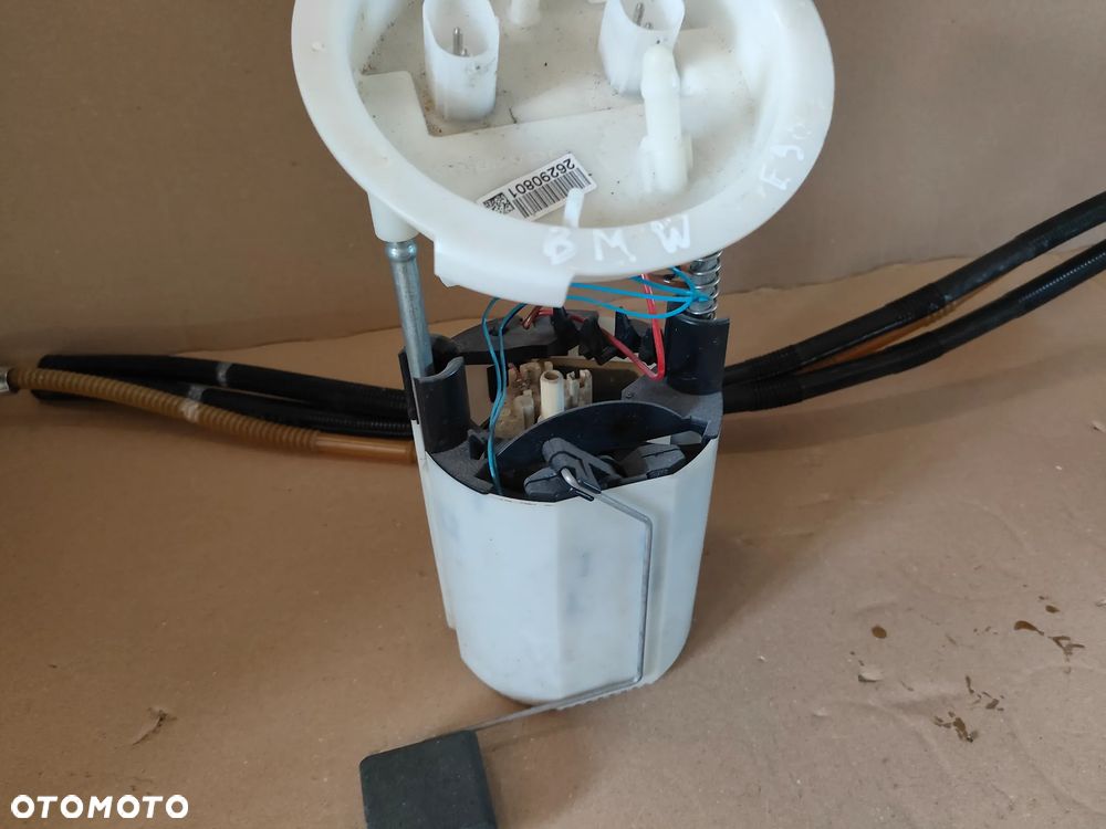 BMW E90 E91 LIFT 2.0B POMPA PALIWA PŁYWAK - 4