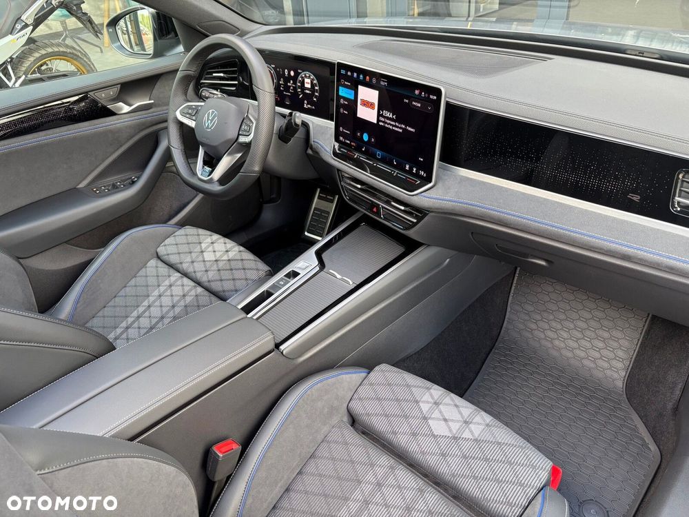 Volkswagen Passat Variant 2.0 TDI SCR R-Line Plus DSG - 19