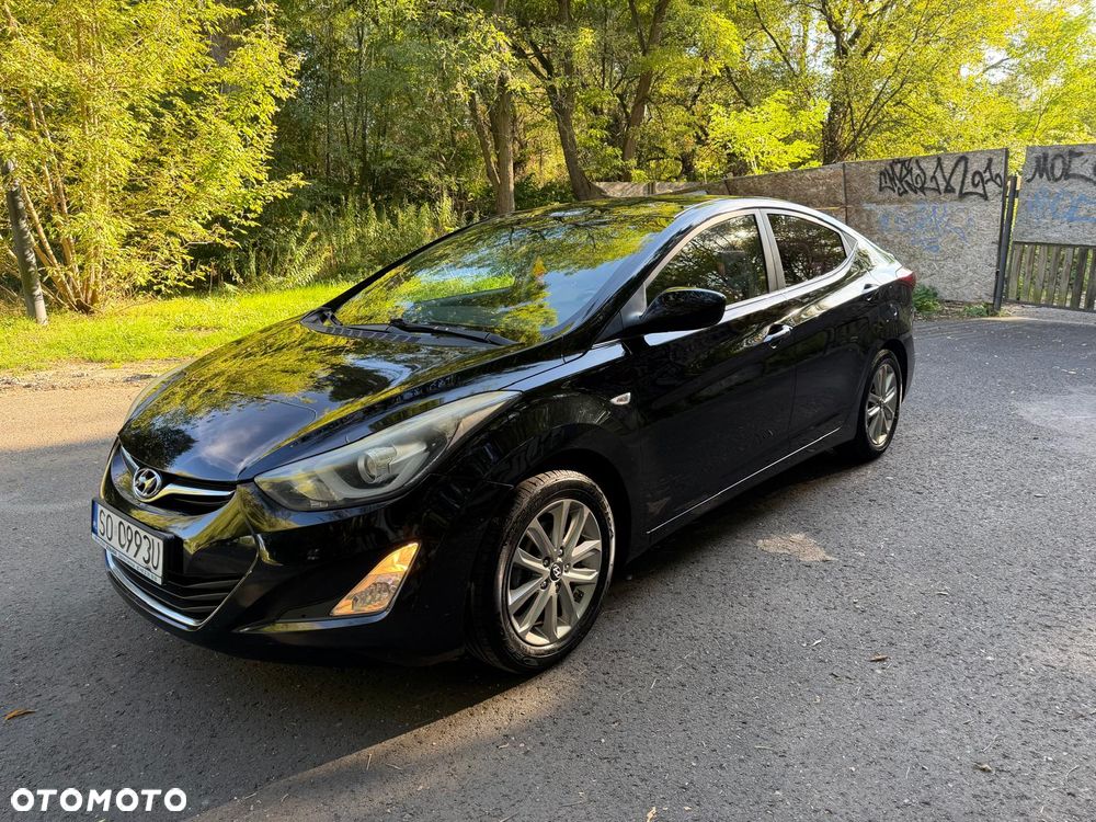 Hyundai Elantra 1.6 Comfort - 9