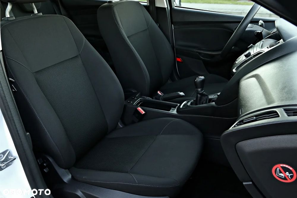 Ford Focus - 24