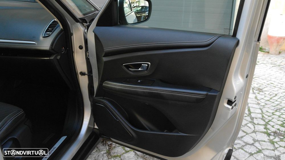 Renault Grand Scénic 1.6 dCi Intens SS - 30