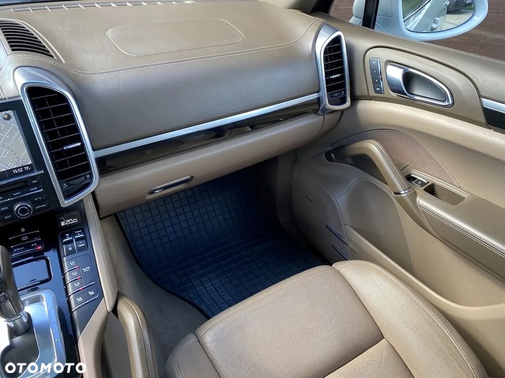 Porsche Cayenne Diesel Platinum Edition - 39