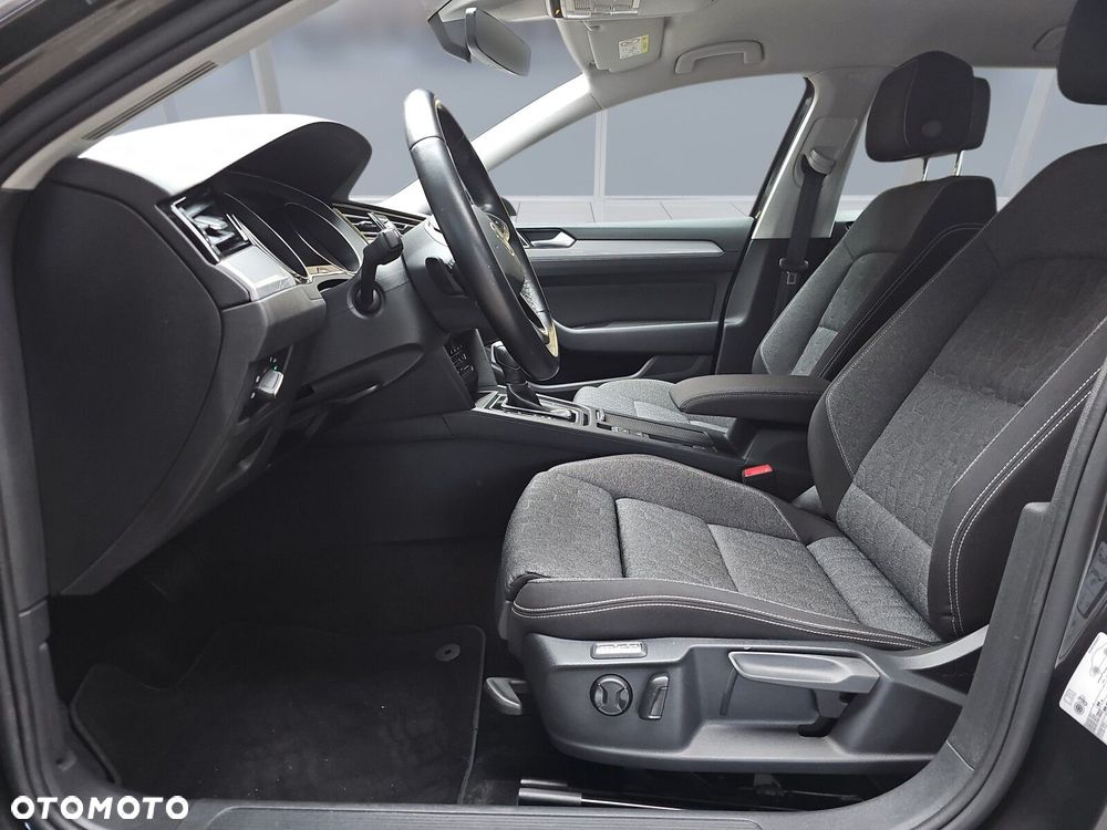 Volkswagen Passat 2.0 TDI EVO Business DSG - 24