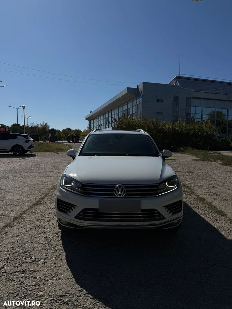 VOLKSWAGEN Touareg 2015 — imagine 3
