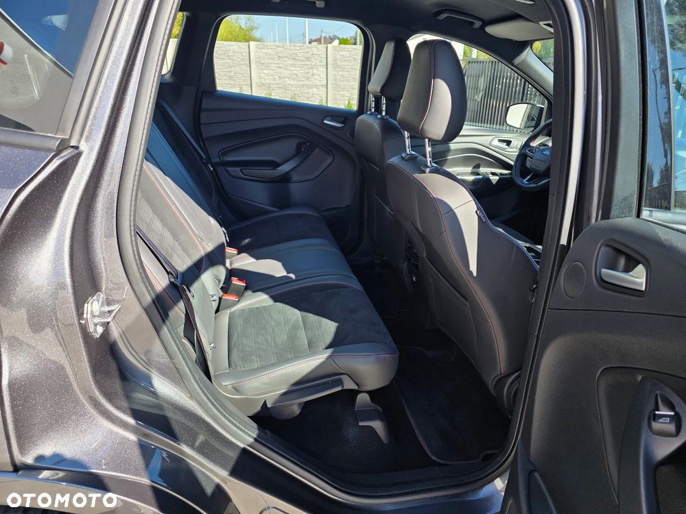 Ford Kuga 1.5 EcoBoost 2x4 ST-Line - 10