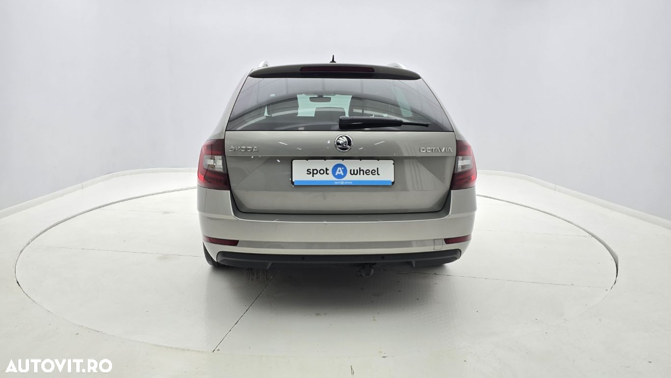 Skoda Octavia - 7