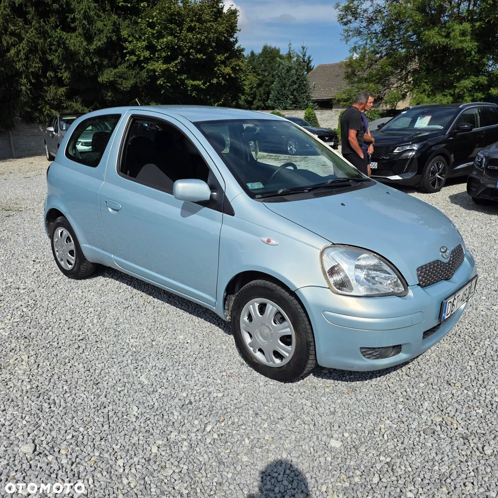 Toyota Yaris - 1
