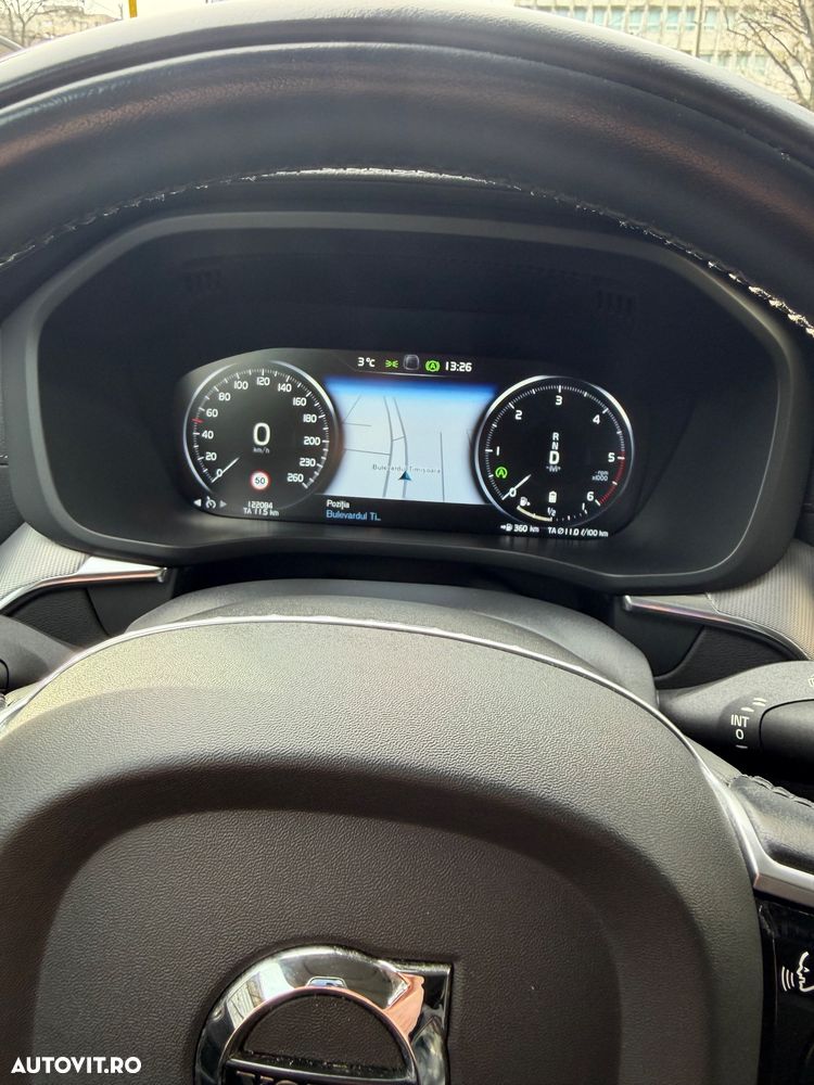VOLVO XC60 2019 — imagine 9