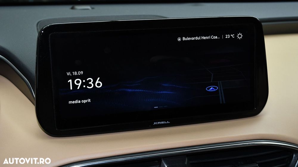Hyundai Santa Fe 1.6 Plugin-Hybrid 4WD SEVEN Signature - 17