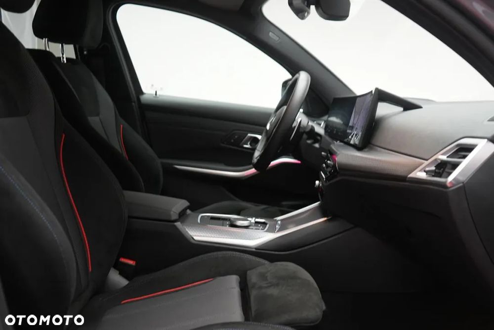 BMW Seria 3 320i M Sport - 16