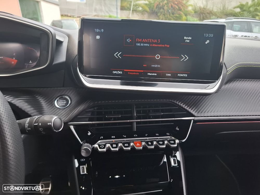 Peugeot 2008 1.2 PureTech GT Line - 11