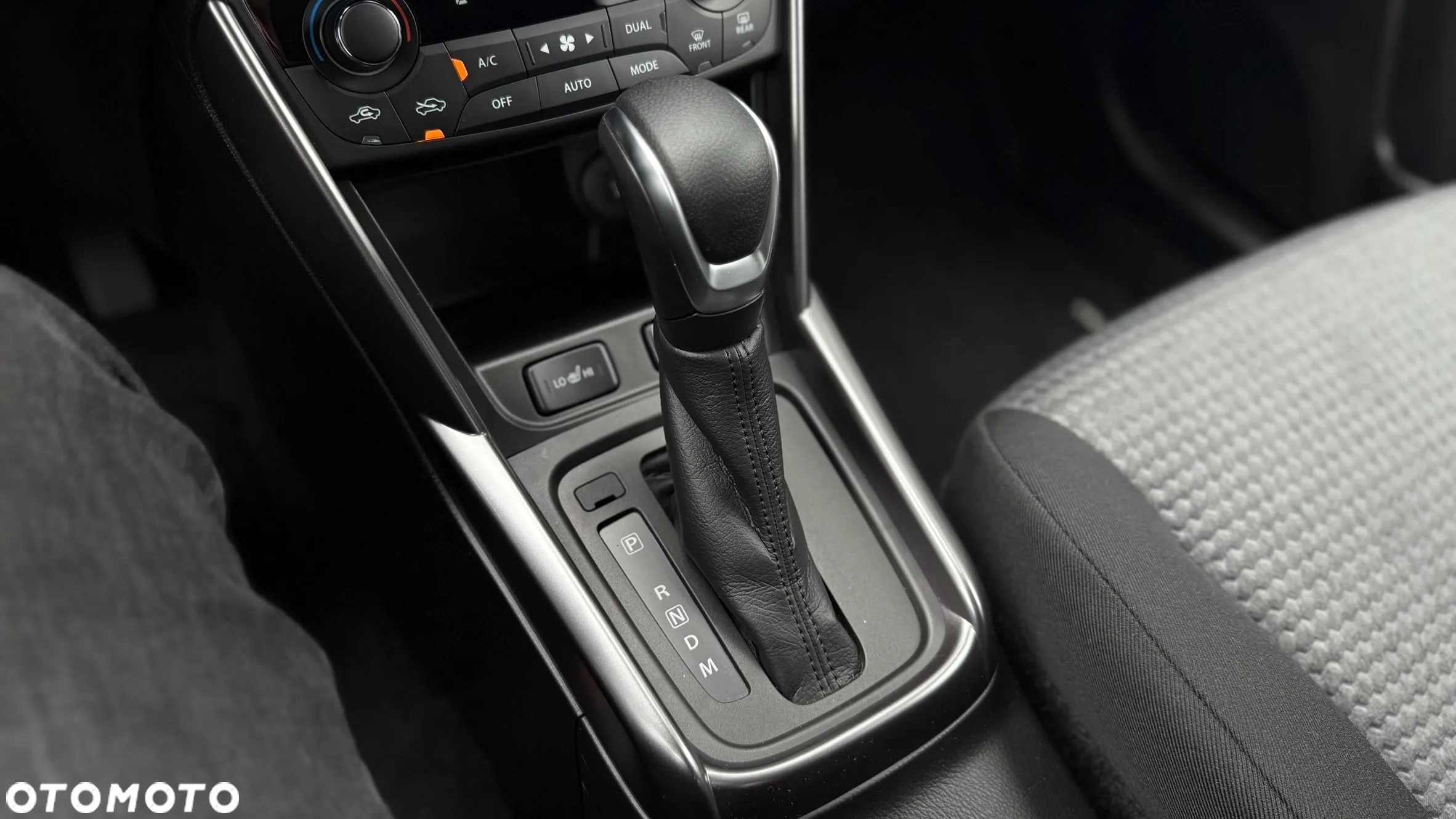 Suzuki SX4 S-Cross 1.5 DualJet Hybrid Premium Plus SP AGS - 26