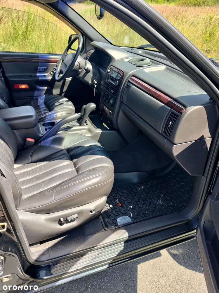 Jeep Grand Cherokee - 8