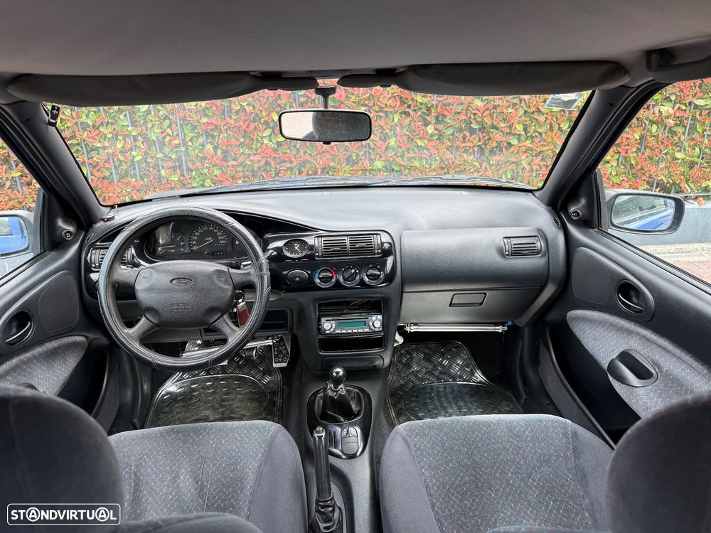 Ford Escort 1.3 CL - 8