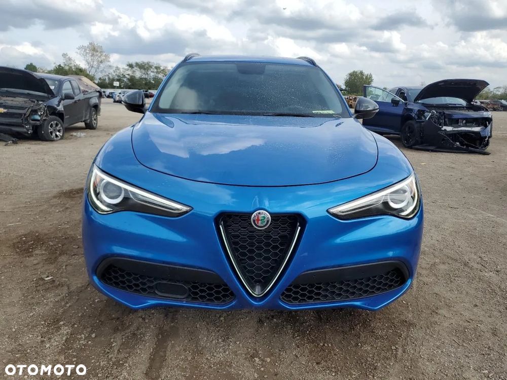 Alfa Romeo Stelvio 2.0 Turbo 16V AT8-Q4 Ti - 5