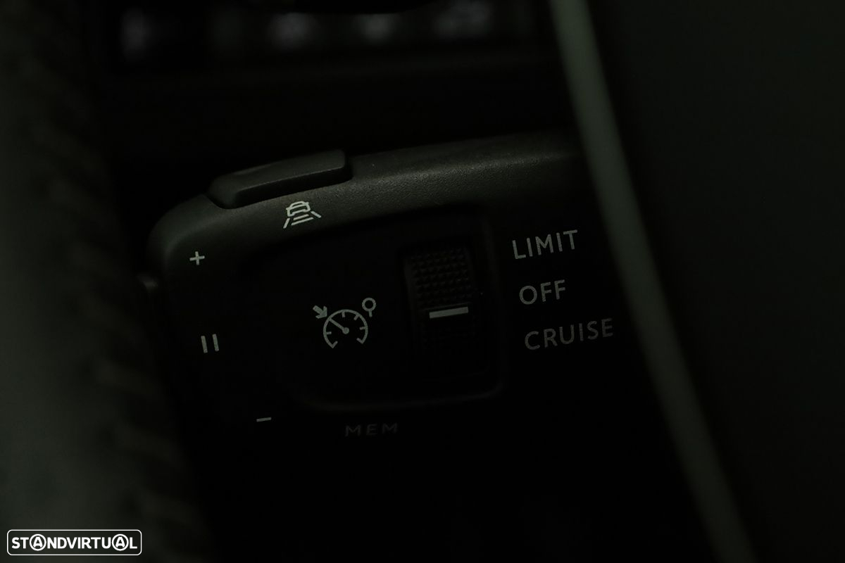 Peugeot 5008 1.2 PureTech Allure Pack EAT8 - 18