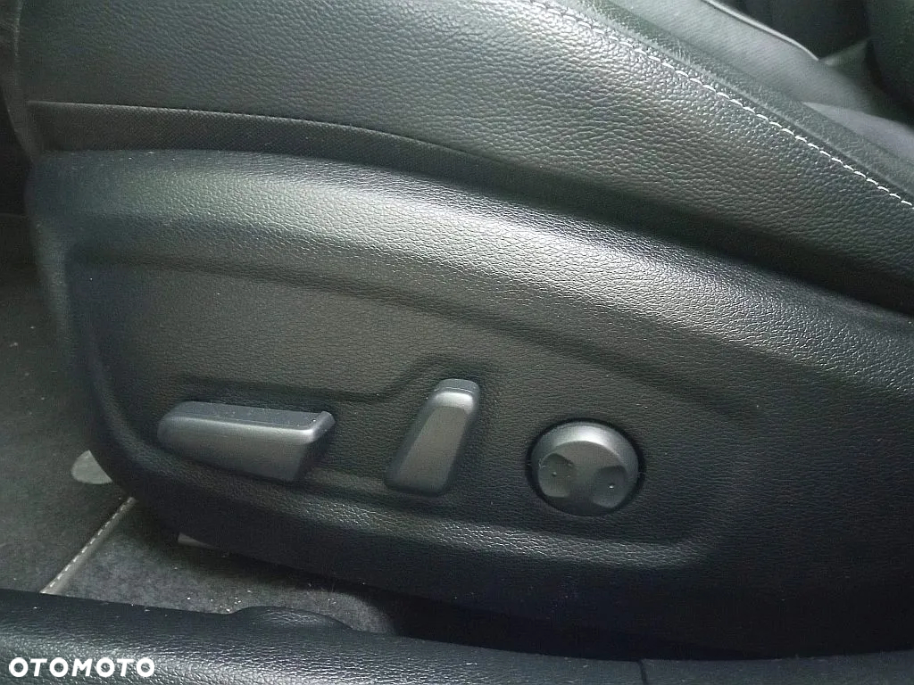 Kia Ceed SW 1.4 T-GDI DCT OPF Platinum Edition - 14