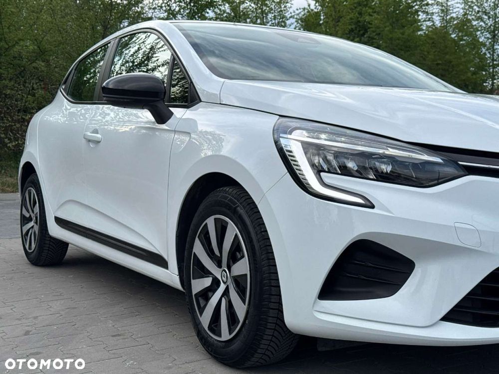 Renault Clio - 11
