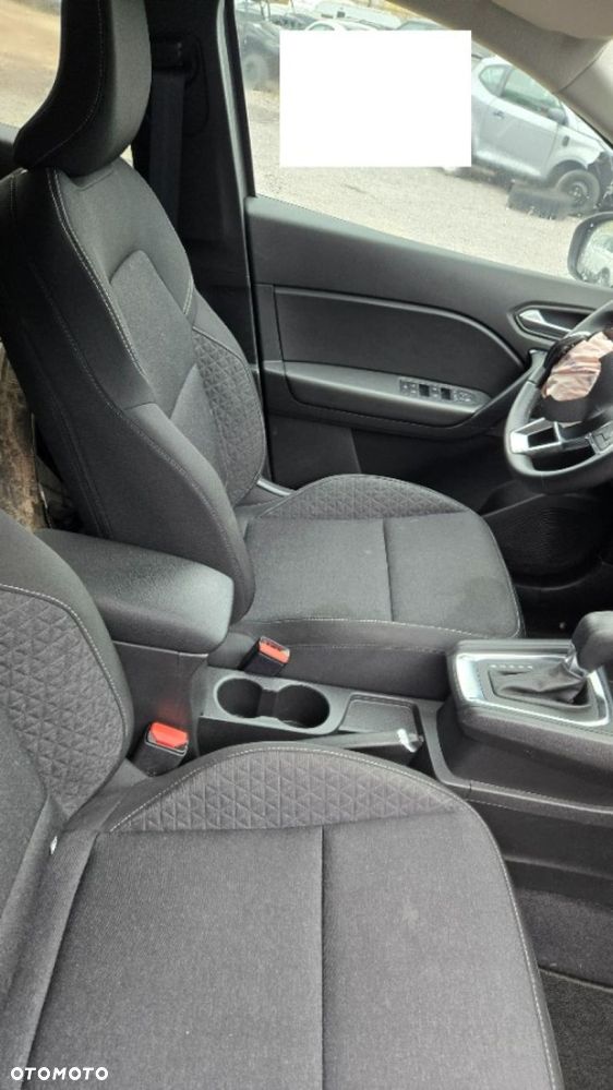Renault Captur - 21