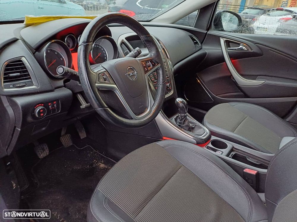 Opel Astra 1.7 CDTi Cosmo - 9
