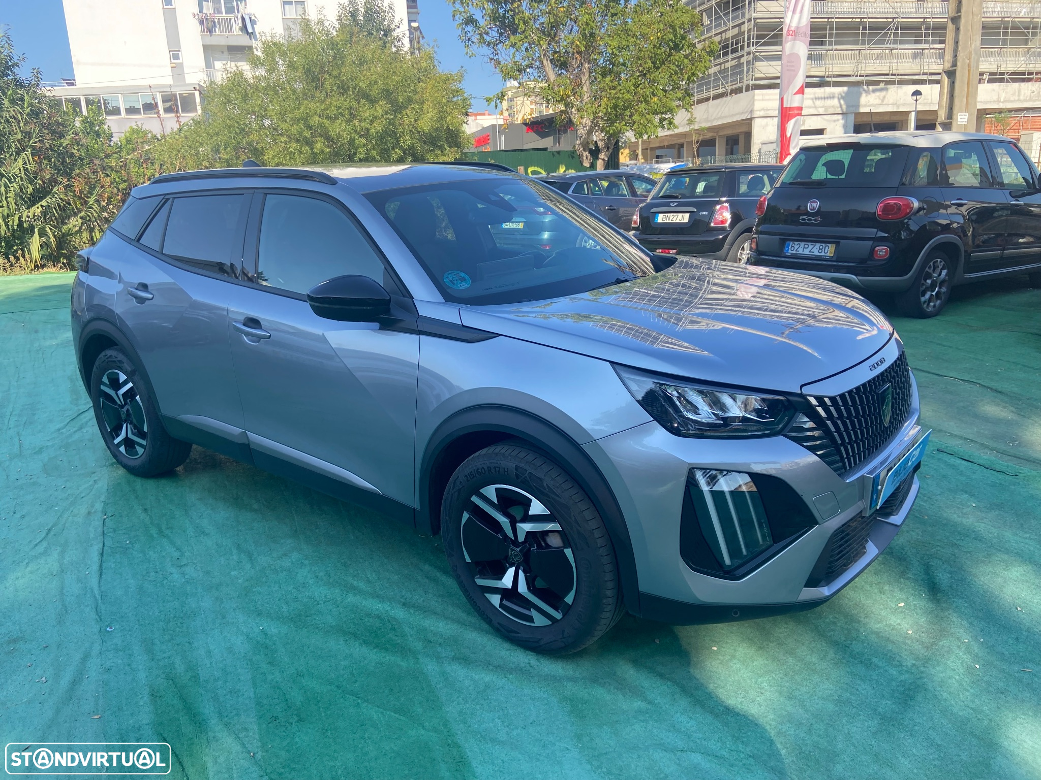 Peugeot 2008 1.2 PureTech Allure EAT8 - 9