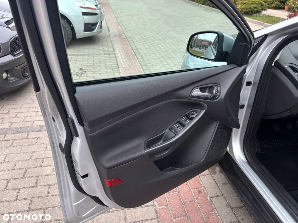 Ford Focus 1.5 EcoBoost Start-Stopp-System Business Edition - 28