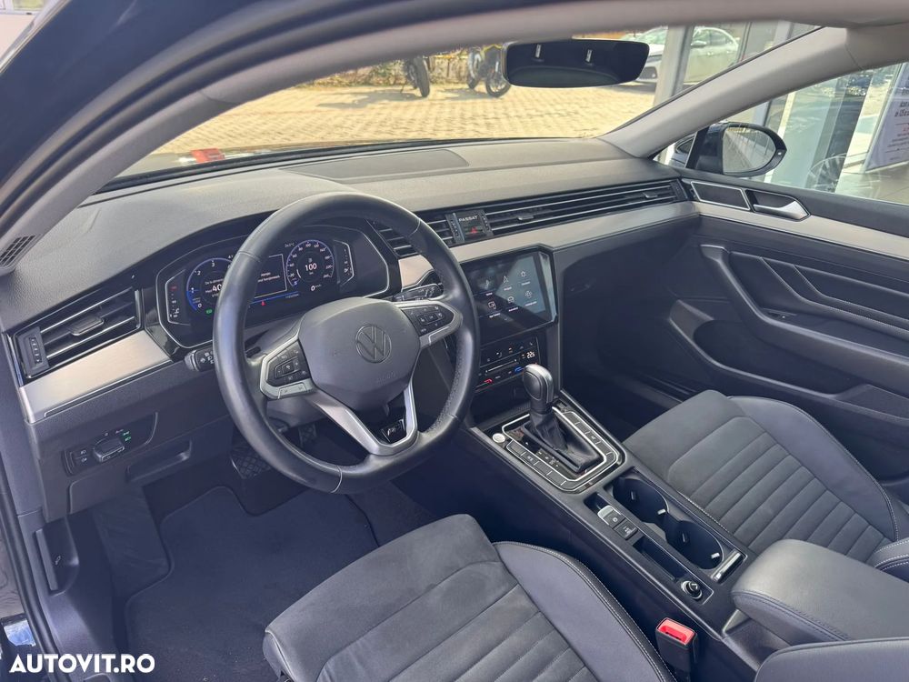 Volkswagen Passat Variant 2.0 TDI 4Mot DSG Highline - 13