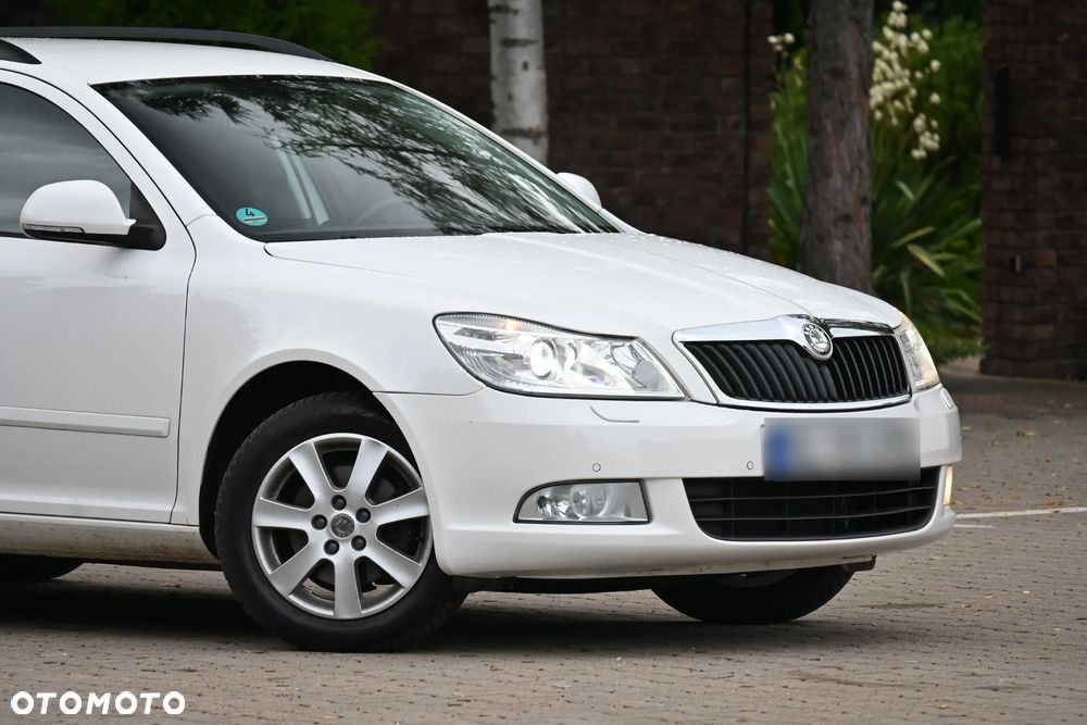 Skoda Octavia 2.0 TDI DSG Laurin & Klement - 10