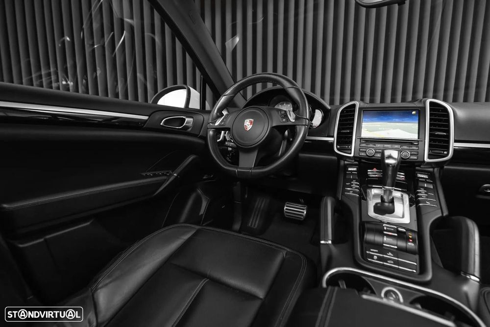 Porsche Cayenne S - 14