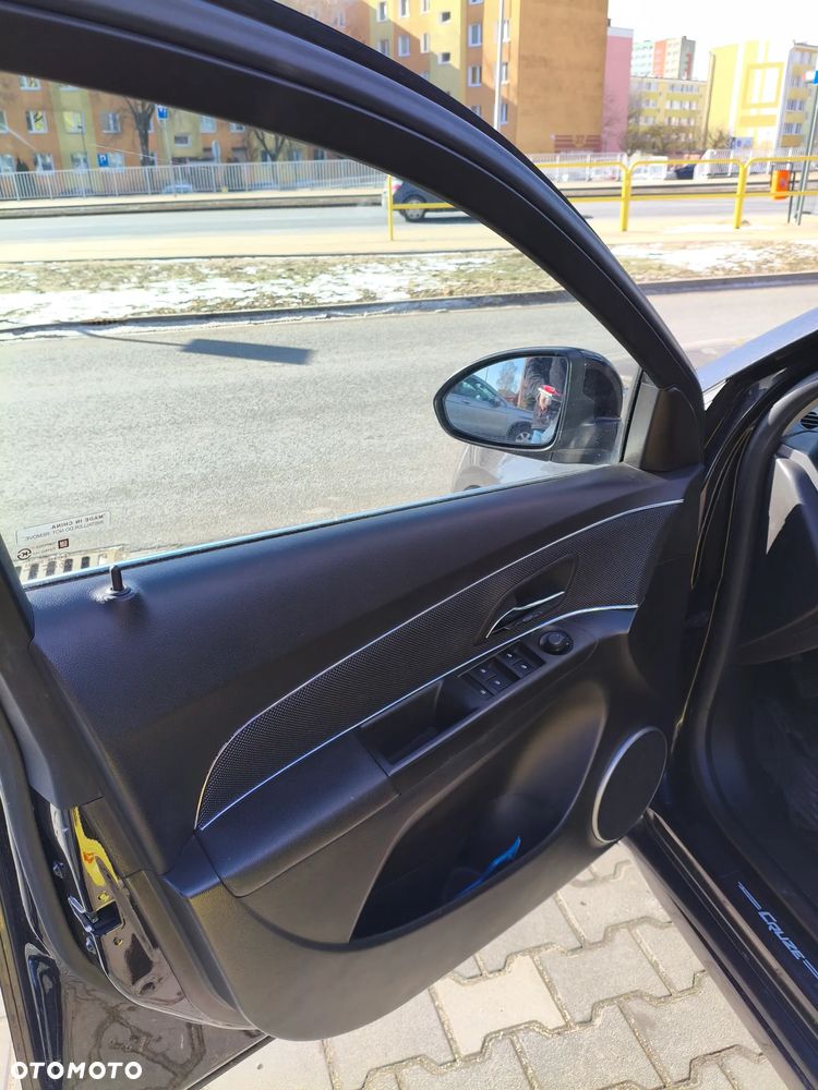 Chevrolet Cruze - 10