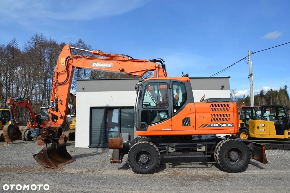 Doosan DX 140 W - 4