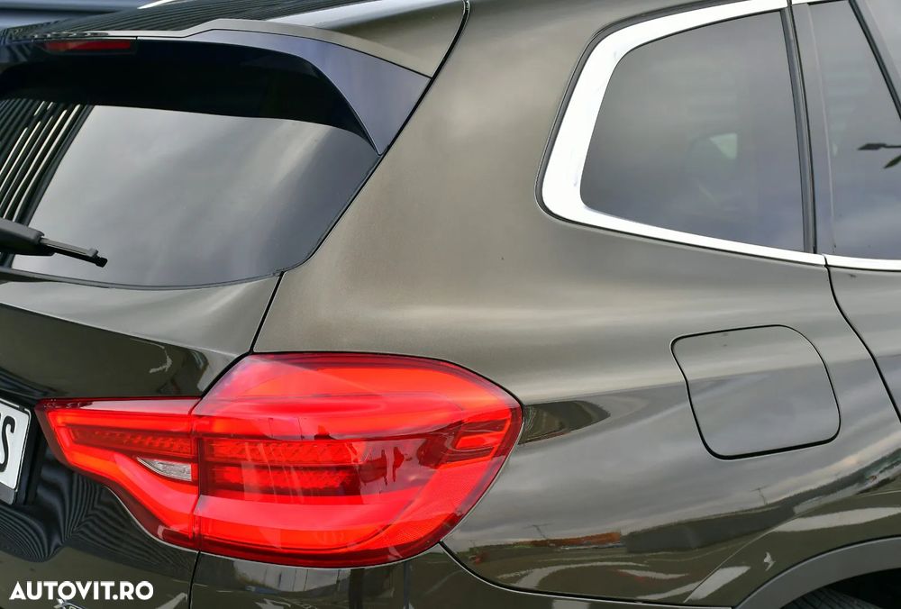 BMW X3 xDrive20d Aut. Luxury Line - 16