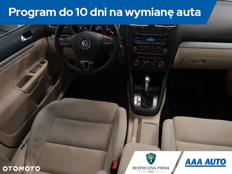 Volkswagen Golf - 8