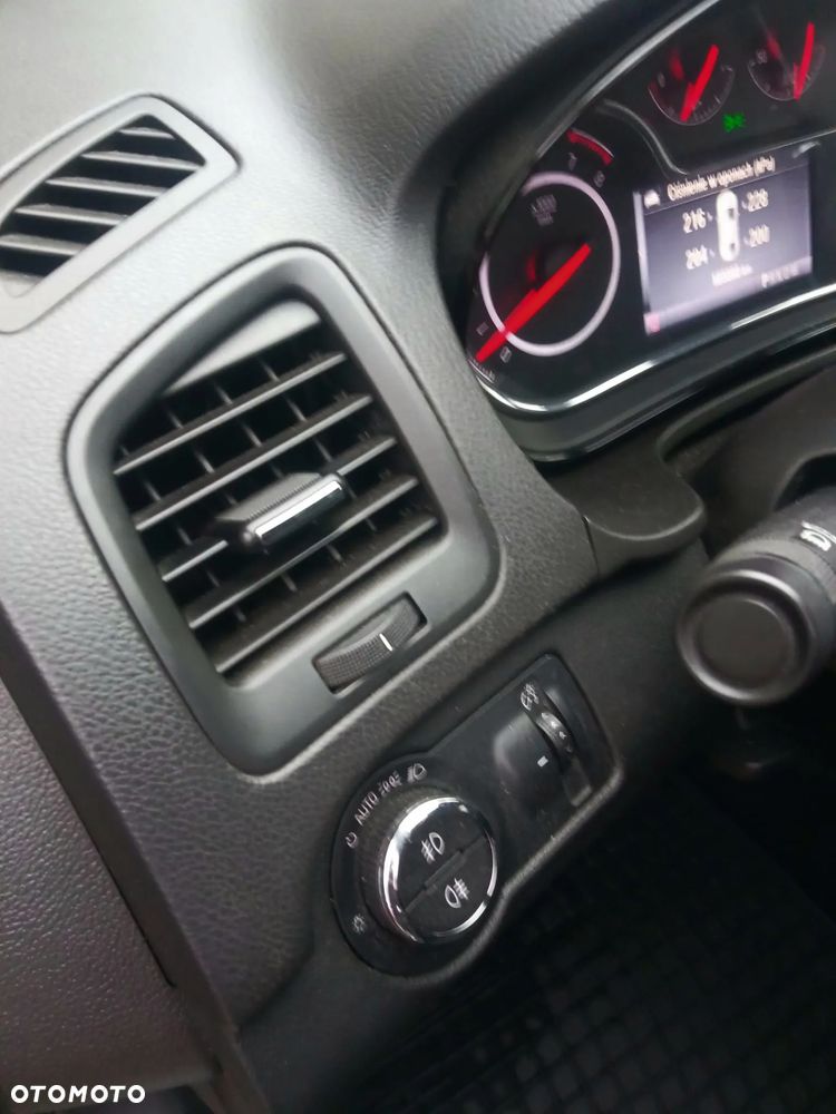 Opel Insignia 1.6 T Cosmo - 23