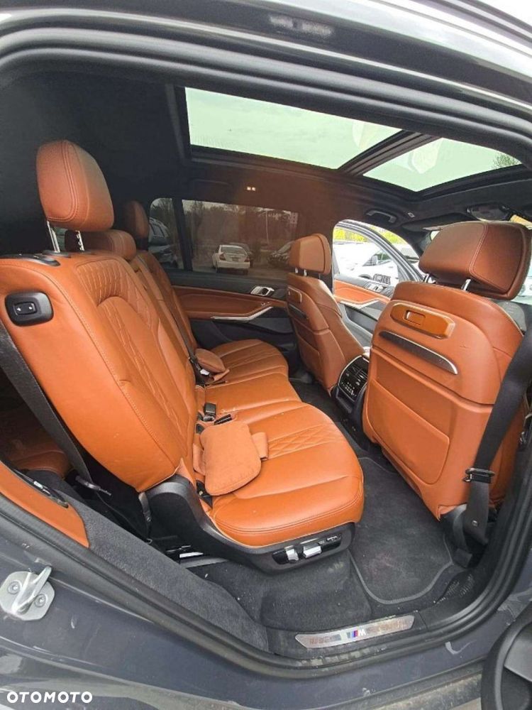 BMW X7 - 10