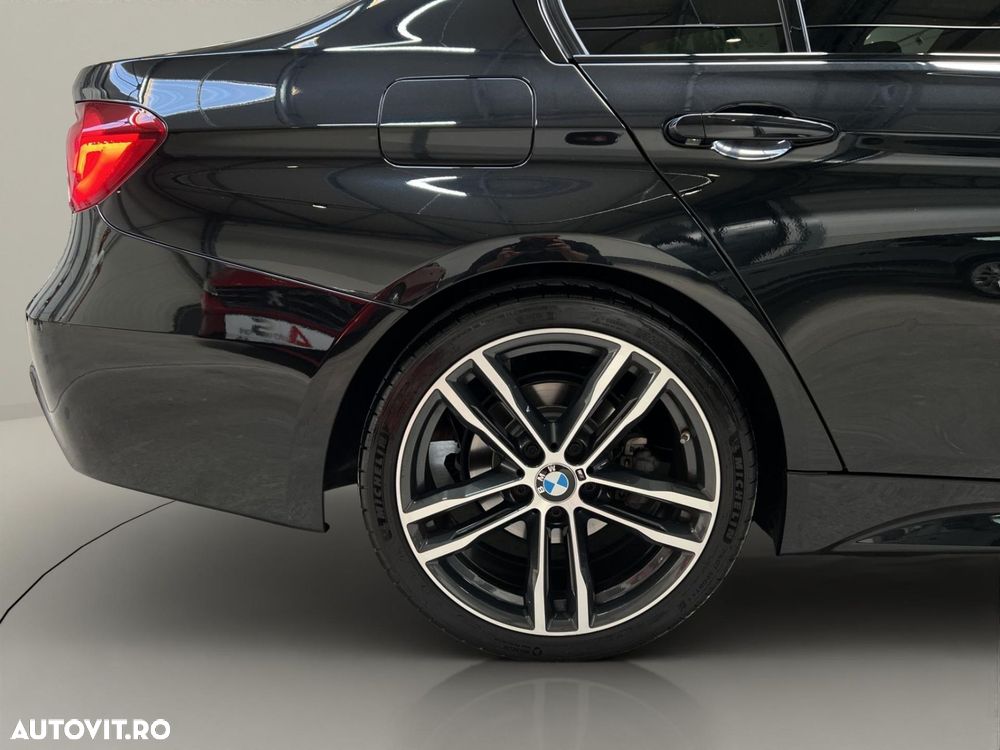 BMW Seria 3 320i Aut. Edition M Sport Shadow - 38