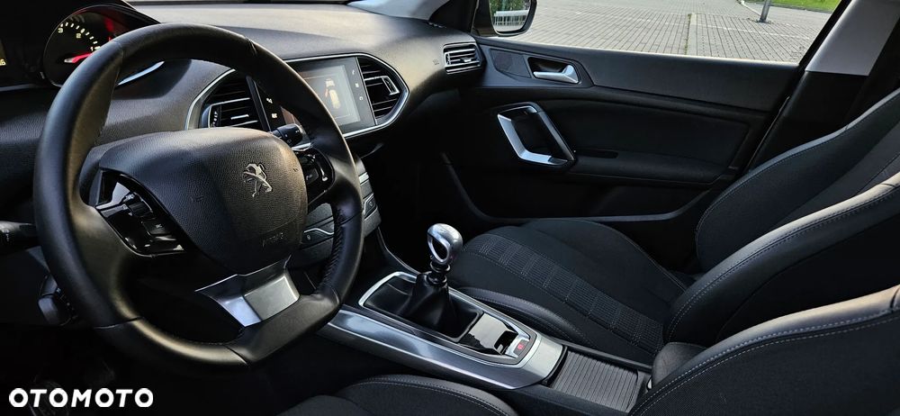 Peugeot 308 1.5 BlueHDi Allure S&S - 6