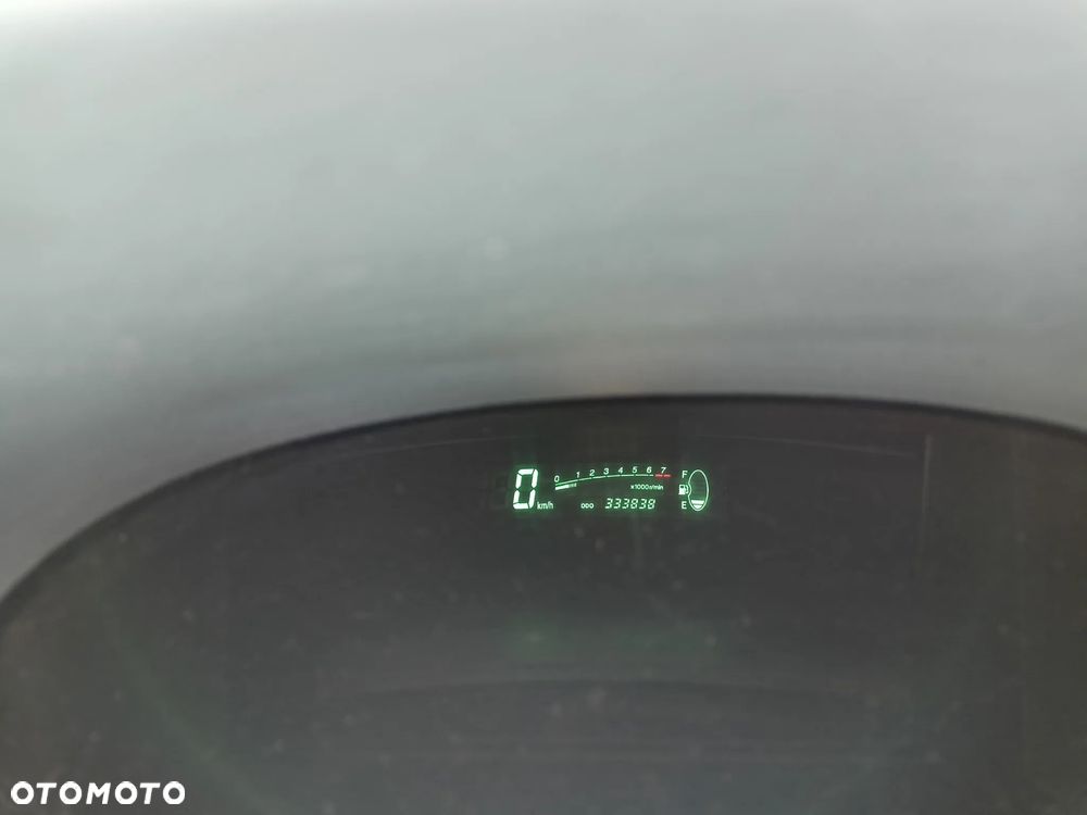 Toyota Yaris - 12
