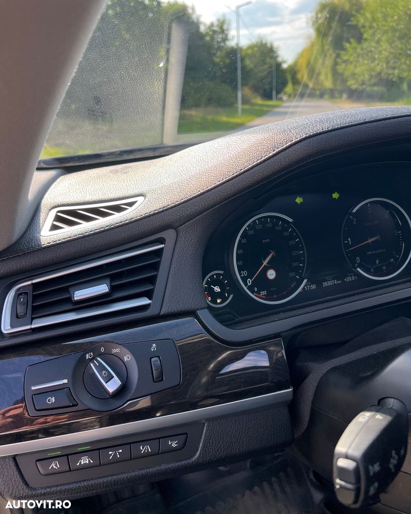 BMW Seria 7 730d xDrive - 5