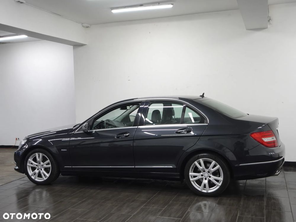 Mercedes-Benz Klasa C 200 (BlueEFFICIENCY) 7G-TRONIC Avantgarde - 6