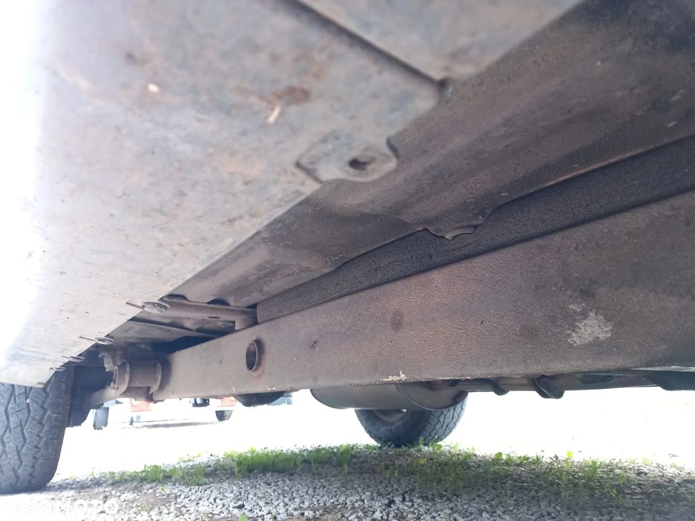 Suzuki Grand Vitara 2.0 HDi - 25