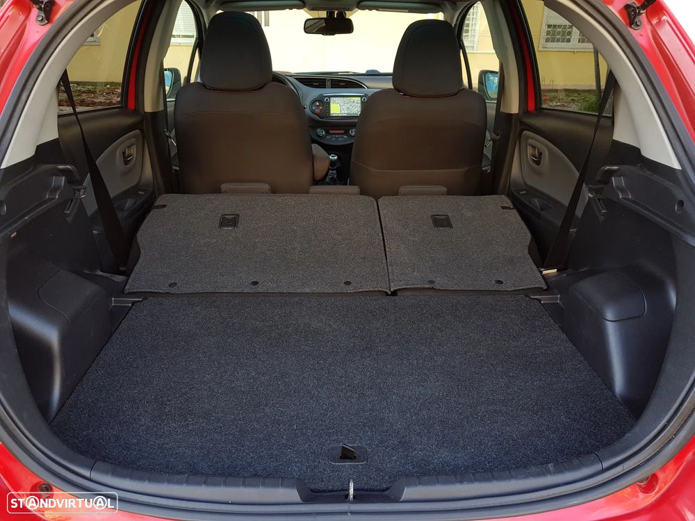 Toyota Yaris 1.4 D-4D Sport+P.Techno +T.Panoramico - 52