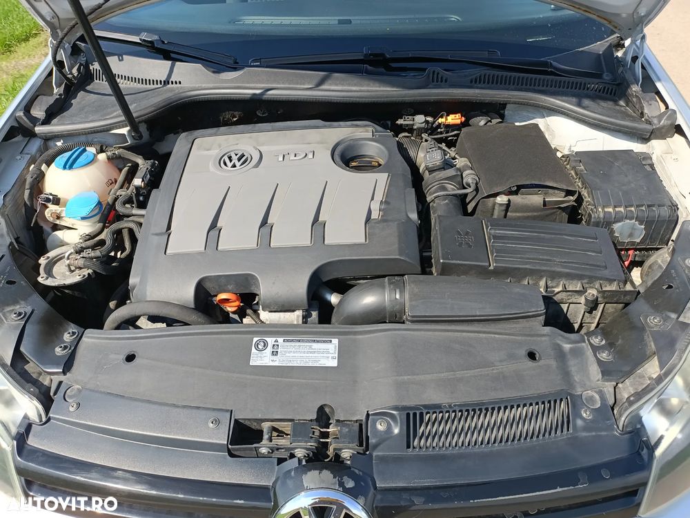 Volkswagen Golf 1.6 TDI DPF Comfortline - 22