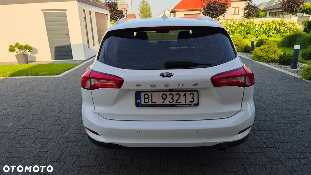 Ford Focus 1.5 EcoBlue Start-Stopp-System TITANIUM DESIGN - 6
