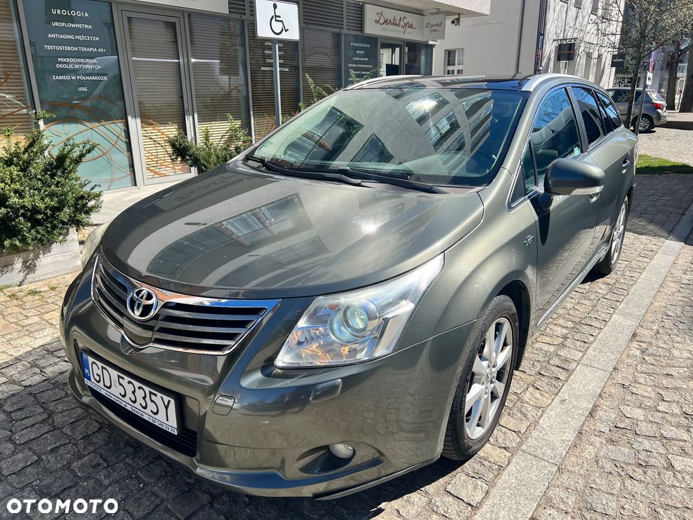 Toyota Avensis 2.2 D-4D Prestige - 1