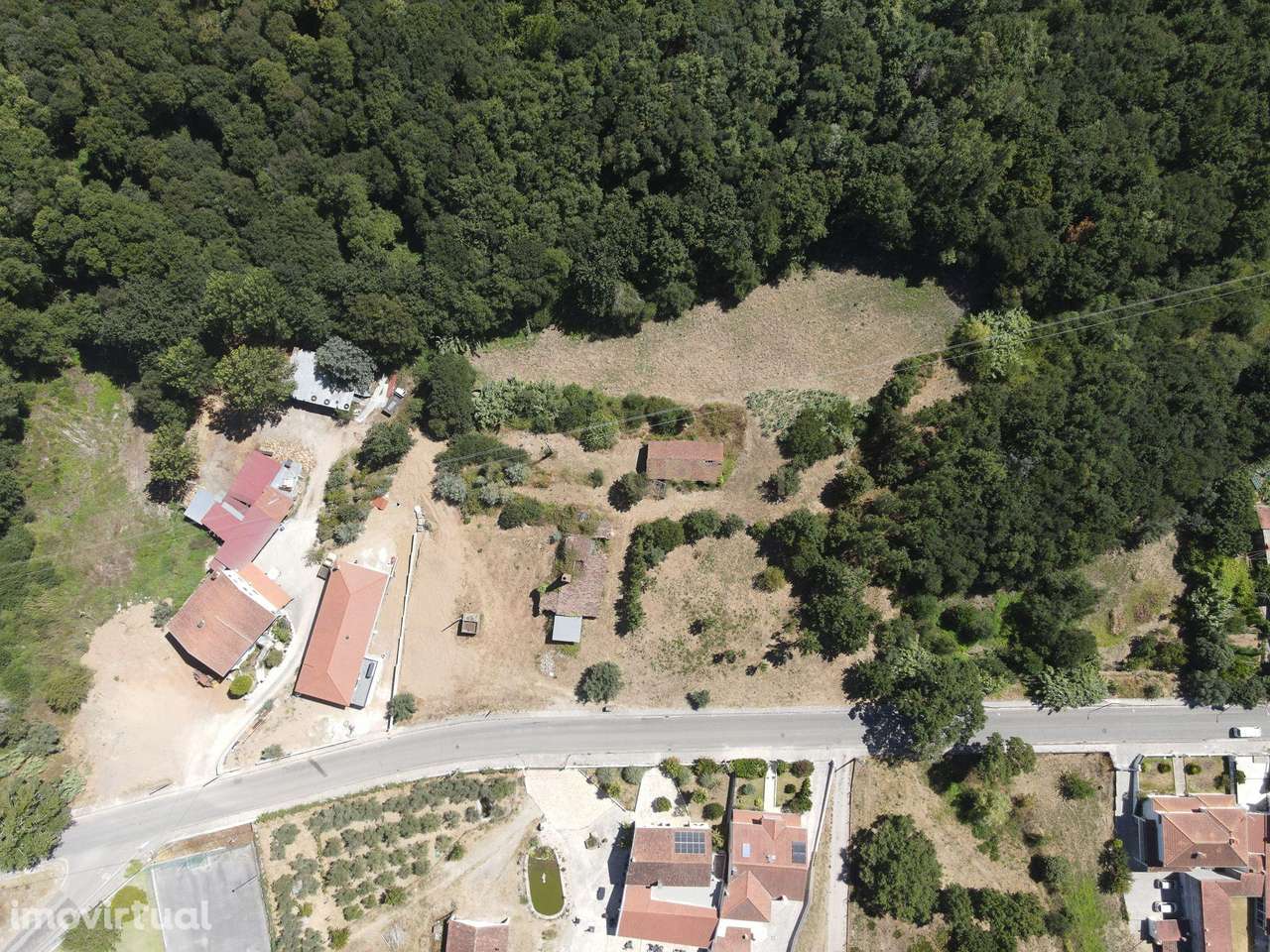 Terreno com 6.790 m² (3 artigos rústicos e 2 urbanos), localizado junt - Grande imagem: 5/27