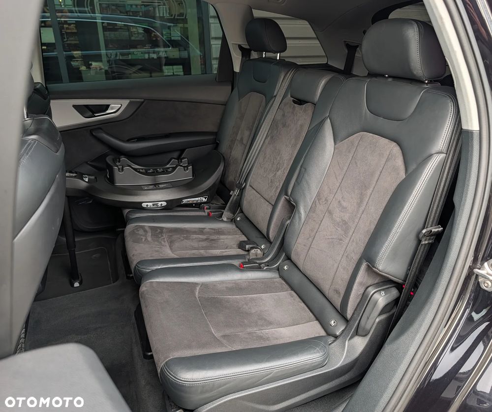 Audi Q7 - 8