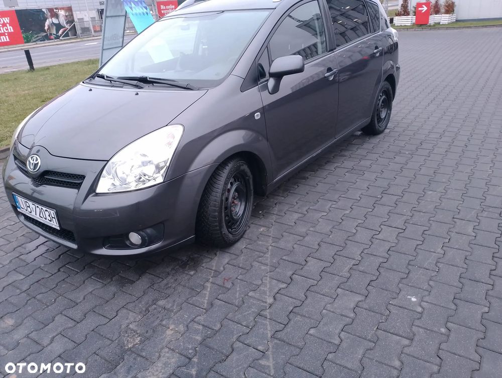 Toyota Corolla Verso - 2