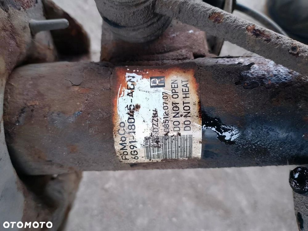 kompletna kolumna mcphersona z piastą zwrotnicą mondeo mk4 prawa - 2