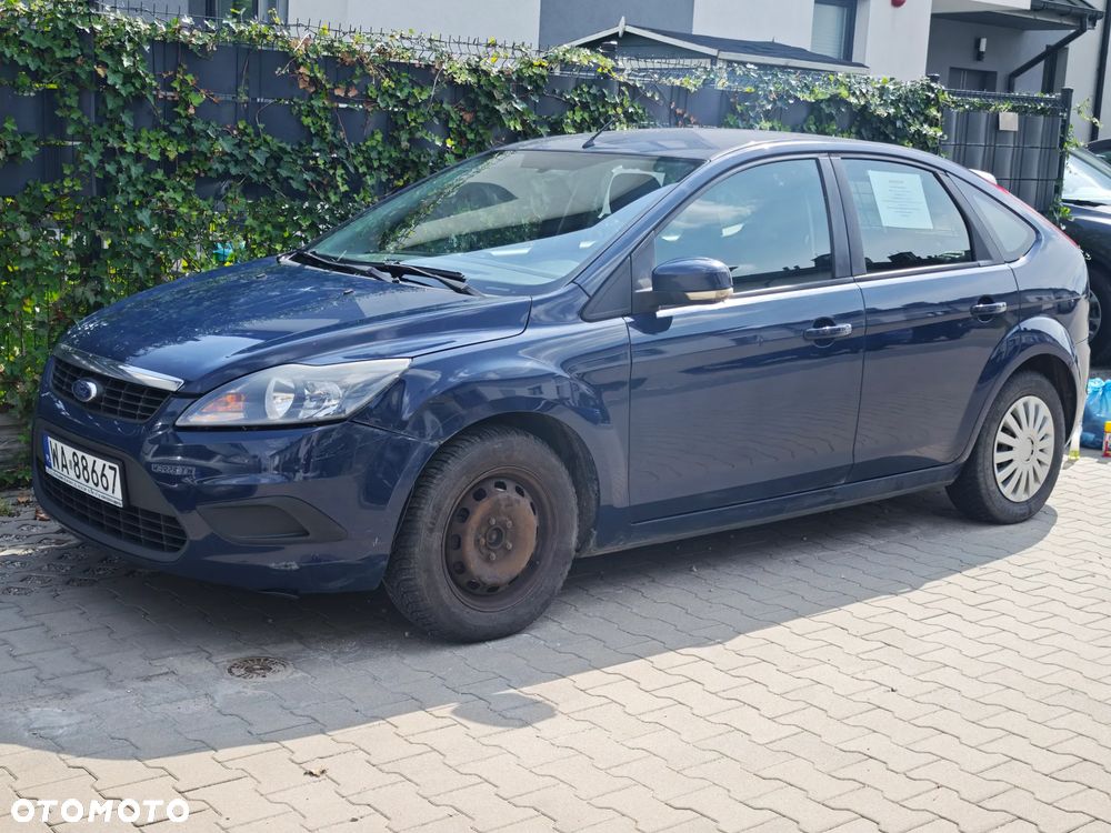Ford Focus 1.6 Ambiente - 1